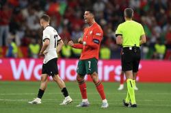 爱游戏体育-英格兰零封乌克兰，轻松晋级欧国联四强