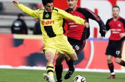 爱游戏大厅-包含不来梅队长任意球绝杀，率队夺取关键胜利的词条