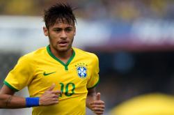 爱游戏网页版-赛道与绿茵的奇妙共振，范戴克式统治力如何定义F1揭幕战之夜