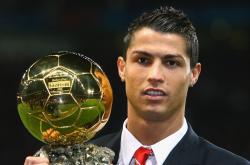 爱游戏APP-绝境中的王者，阿圭罗末节狂飙，马里奇迹击溃佛罗伦萨