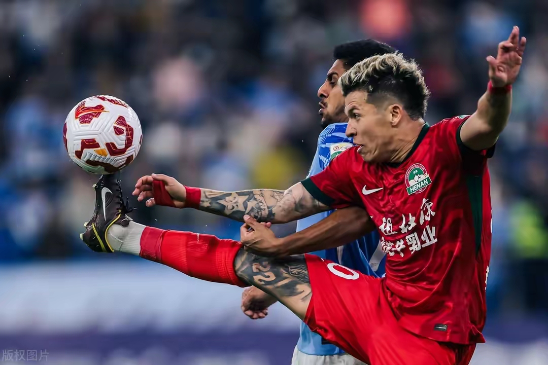 河南嵩山龙门客场不敌江苏苏宁，实力悬殊表现逊色的简单介绍