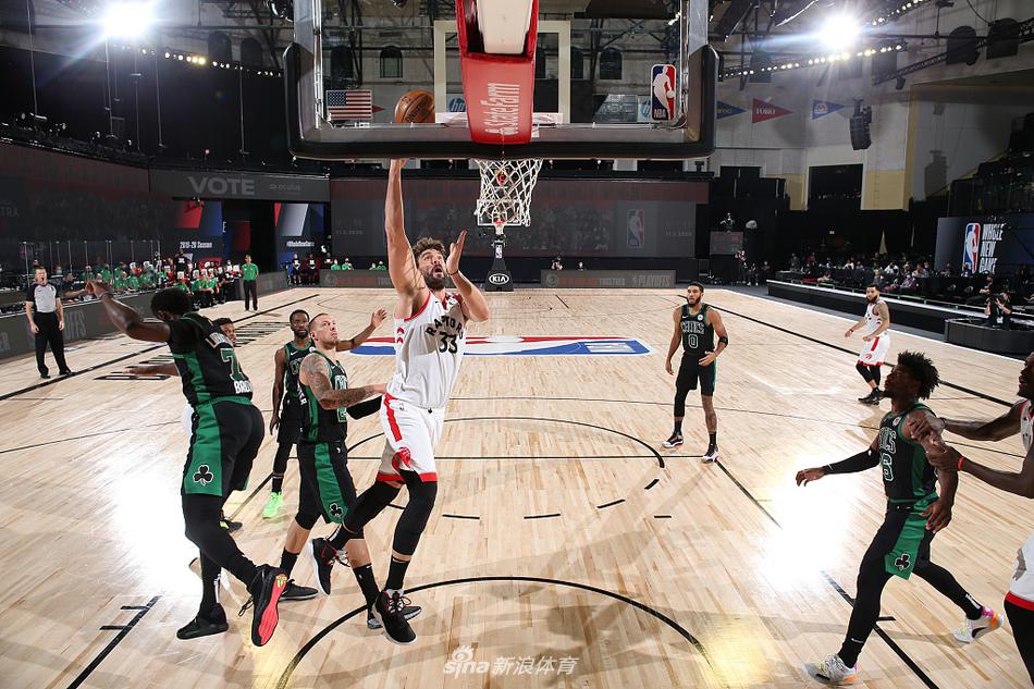 猛龙主场战胜人，东部半决赛系列赛持平