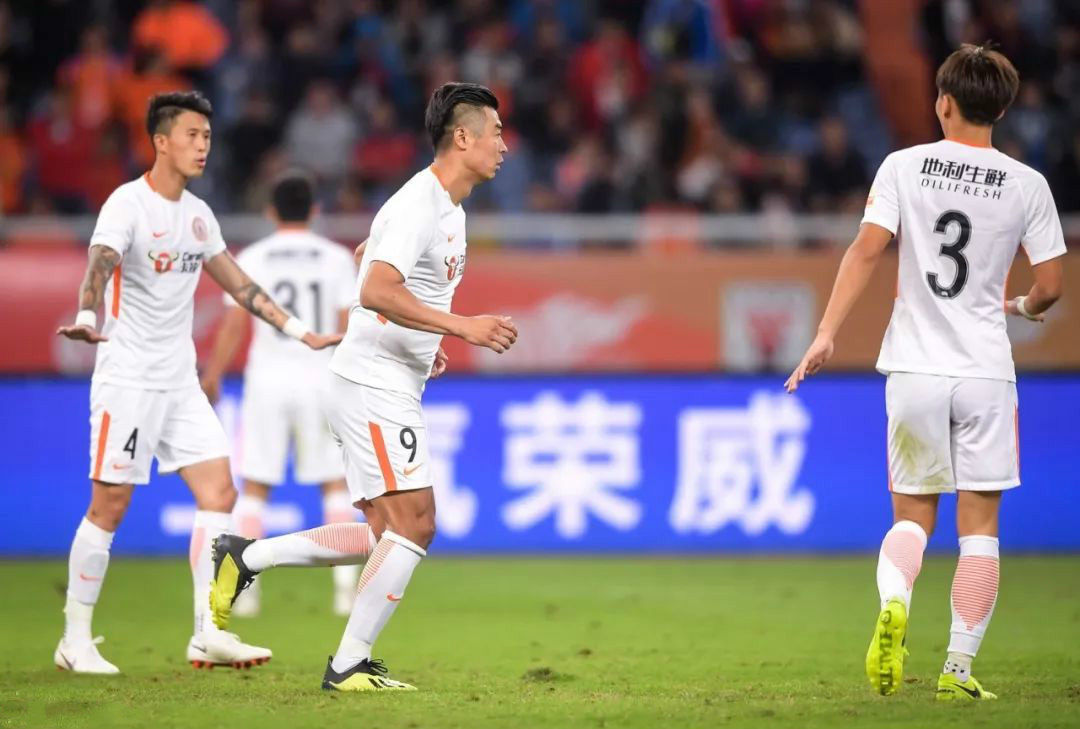 河南建业战胜对手，取得宝贵三分