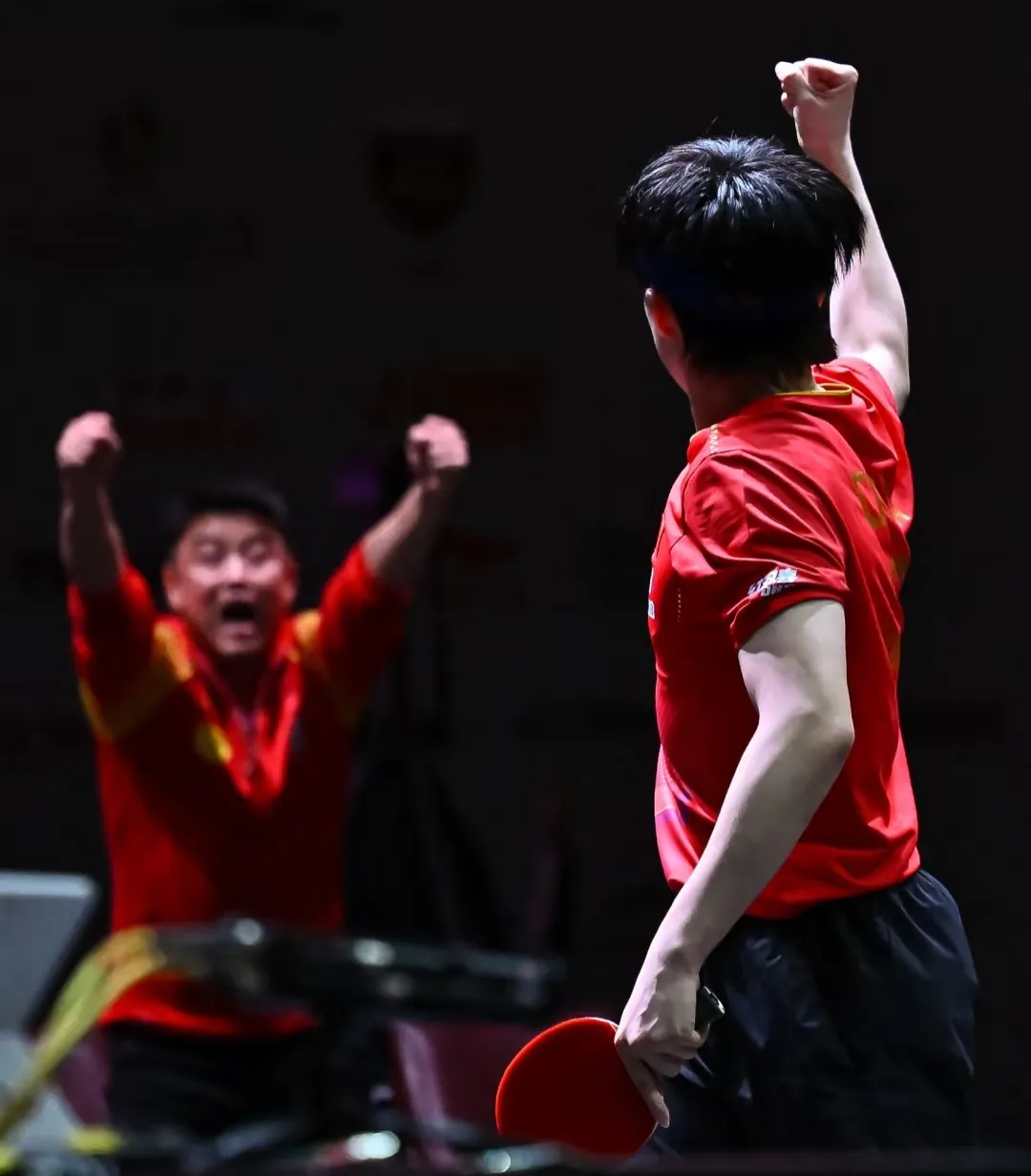 中国乒乓球队绝地反击瑞典乒乓球队，张继科送出助攻的简单介绍