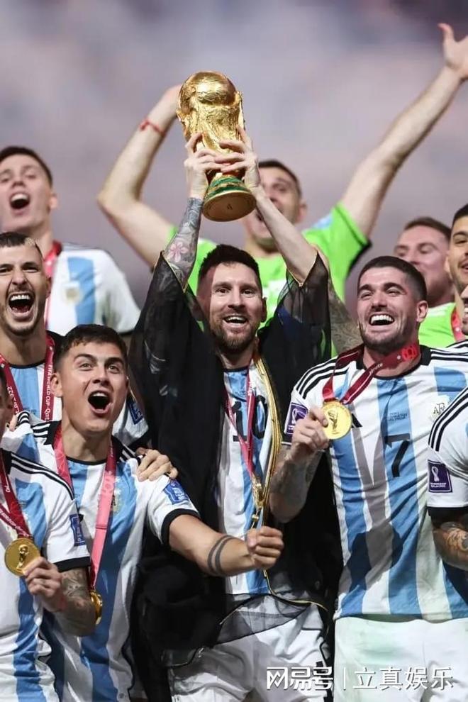 关于英格兰绝杀意大利，梅西三分雨点燃全场的信息