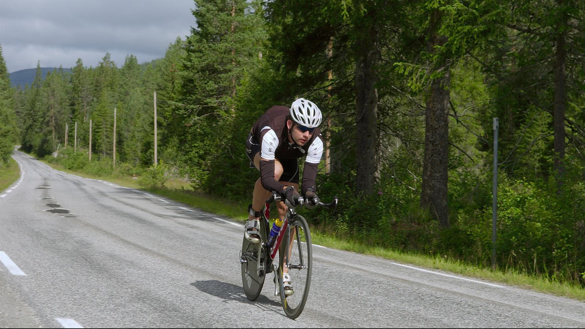 街道上的国家荣耀,F1迈阿密站背后的美洪足球大战